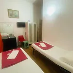 罗马广场旅馆 3*